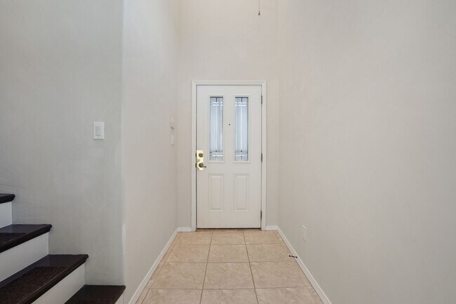 Foto del edificio - **Beautiful Corner Lot Home – 3 Bed | 2.5 Bath | 2-Car Garage**