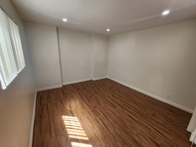 Foto del edificio - 626 N Isabel St