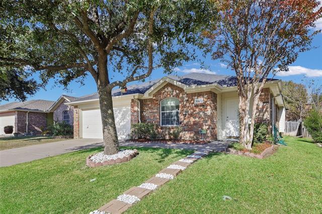 Foto principal - 10425 Lake Brook Dr