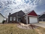 Primary Photo - Luxury Lakeside Living – 3 Bed, 2.5 Bath H...