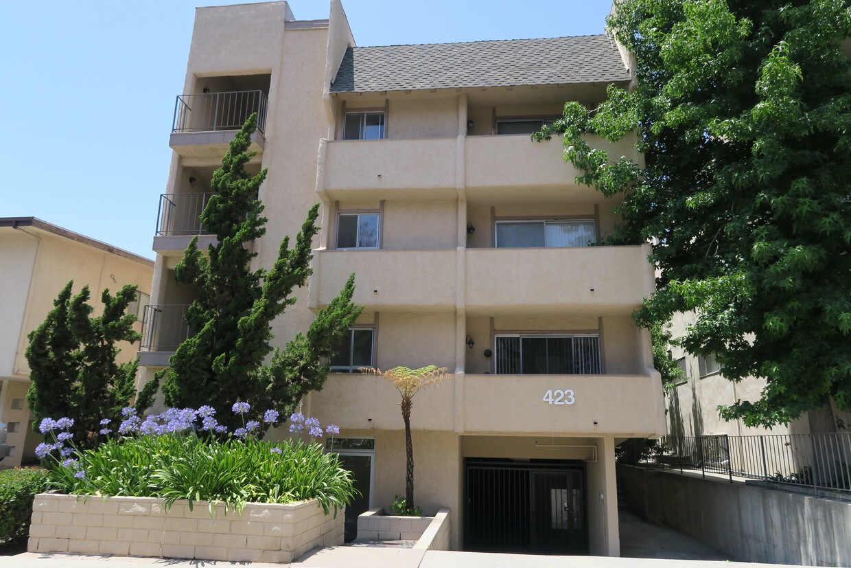 423 S Holt Ave Unit 103, Los Angeles, CA 90048 Apartments in Los