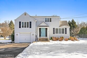 Building Photo - 105 Park Ave