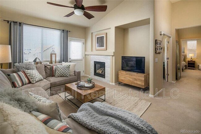Foto del edificio - 3633 Desert Ridge Cir