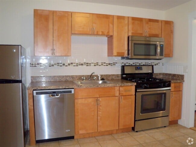 Building Photo - 304 Highland Ave
