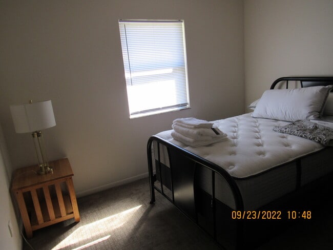 Foto del edificio - 3500 Oak Tree Dr