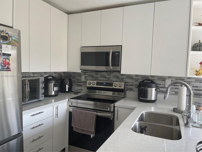 Building Photo - 22192 SW 98th Pl