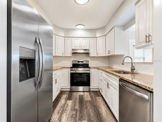 Foto del edificio - 6391 68th Ln