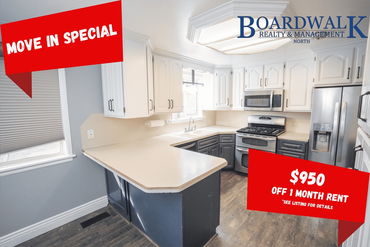 Primary Photo - Amazing 4 Bed Rambler in Syracuse