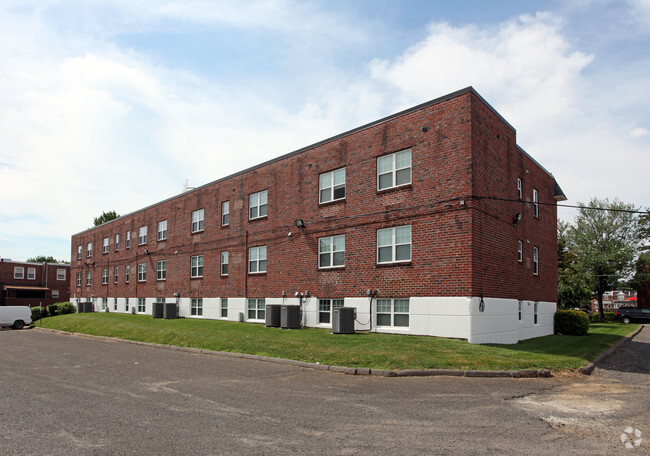 Building Photo - 4445 Kendrick St