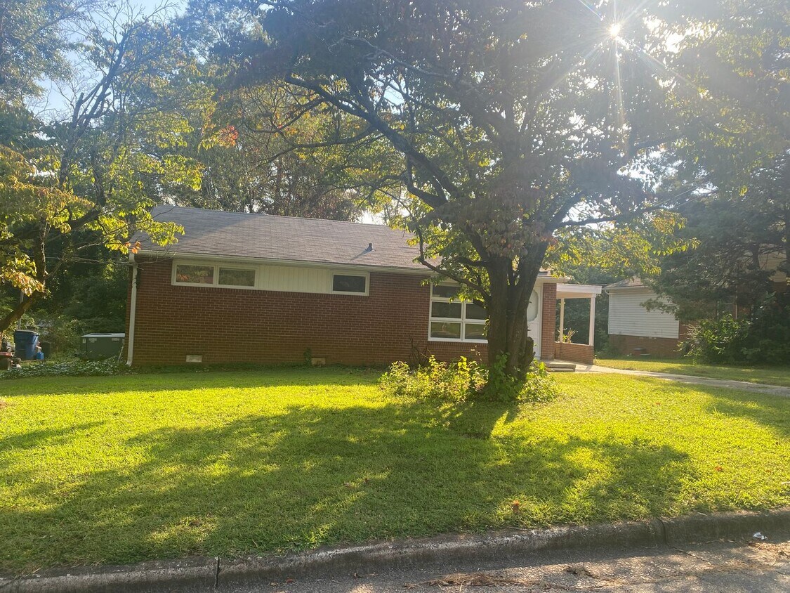 Foto del edificio - 502 Doggett Dr