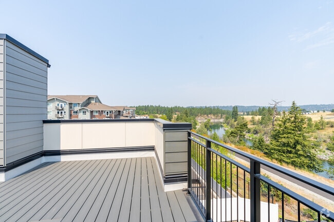 2BR, 2BA - 1250SF - Rooftop - River Landing Townhome Collection