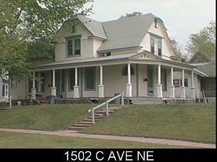 Building Photo - 1502 C Ave NE