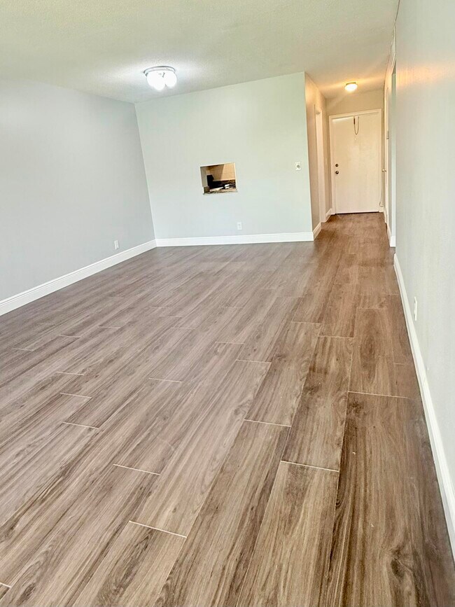 Foto del edificio - 4200 NW 3rd Ct