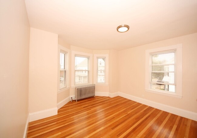 Building Photo - 91 Cushing St