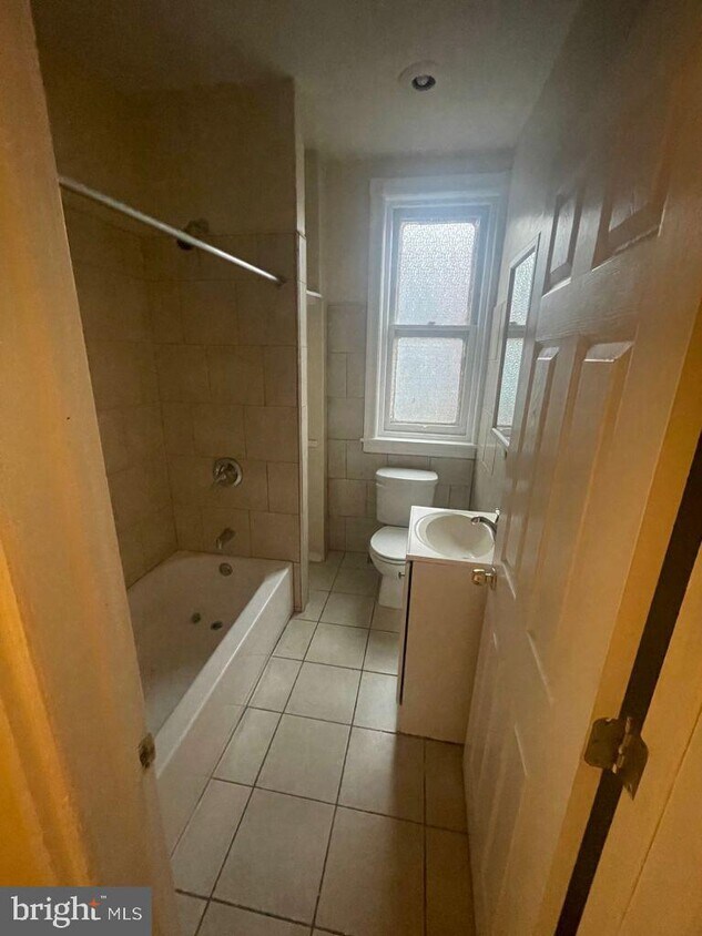 Primary Photo - 3835 N 8th St
