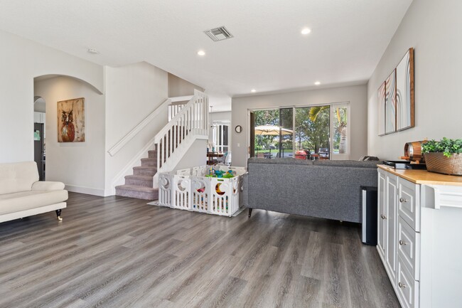 Foto del edificio - 4166 Wellington Shores Dr