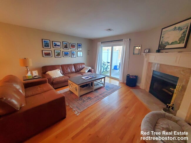 Photo - 1400 Lagrange St House