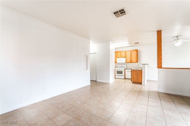 Foto del edificio - 4730 E Craig Rd