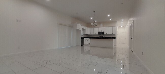 Foto del edificio - 4 Bedroom/3 Bath Home for Rent Available Now. $2500 Monthly Rent