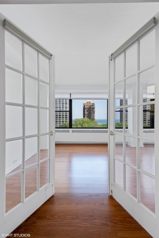Foto del edificio - 1540 N State Pkwy
