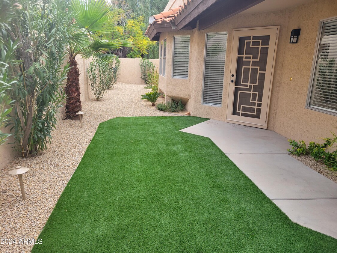 Foto principal - 10941 E Yucca St