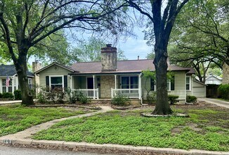 Building Photo - 167 E Edgewood Pl