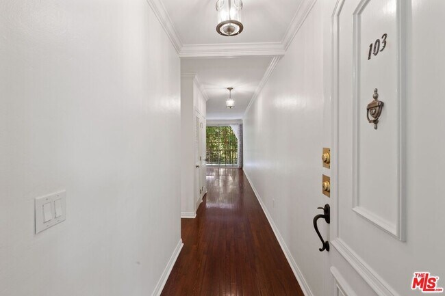 Foto del edificio - 1375 Kelton Ave
