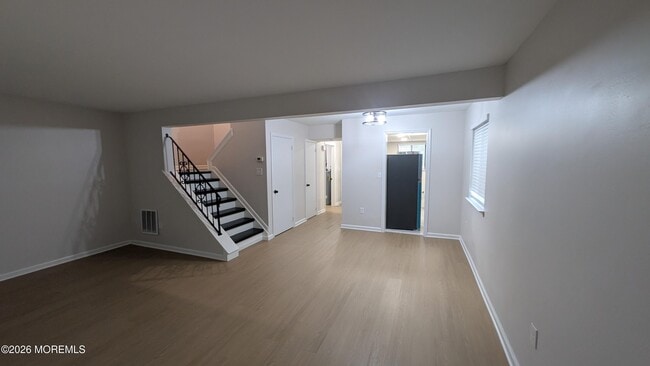 Building Photo - 13 Wren Way