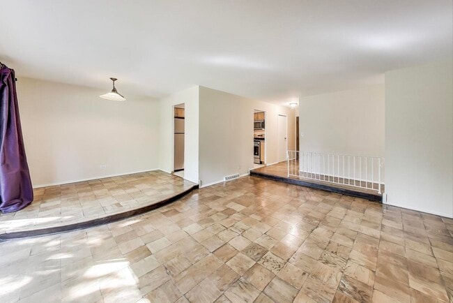 Foto del edificio - 1250 Park Ave W
