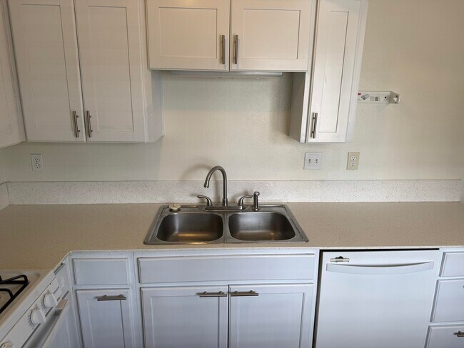 Foto del edificio - 3908 Ortiz Ct NE