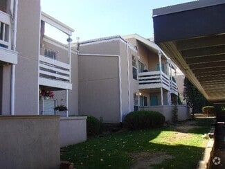 Building Photo - 3510 Parkmoor Vlg