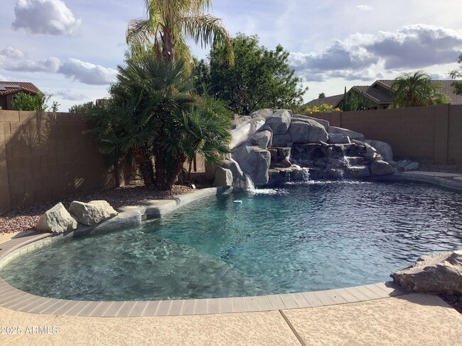 Building Photo - 3849 E Wildhorse Dr