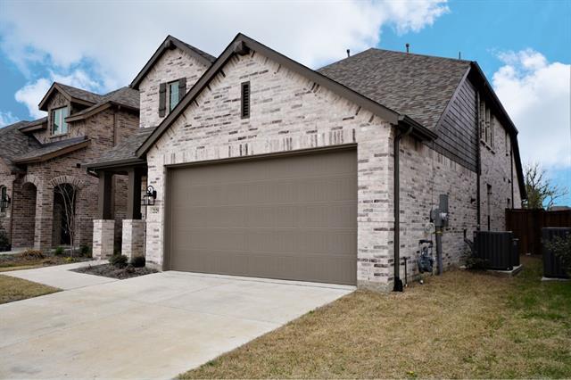 Building Photo - 2129 Hobby Dr