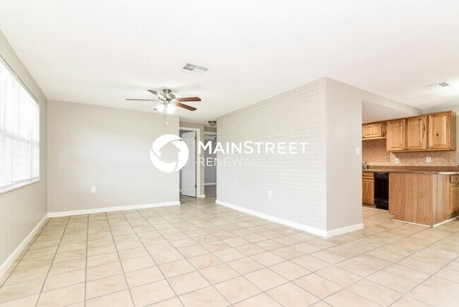 Building Photo - 3 Bedroom Pet-Friendly Home in Port Richey...