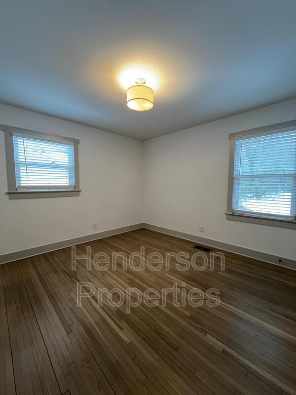 Foto del edificio - 4009 Crestridge Dr