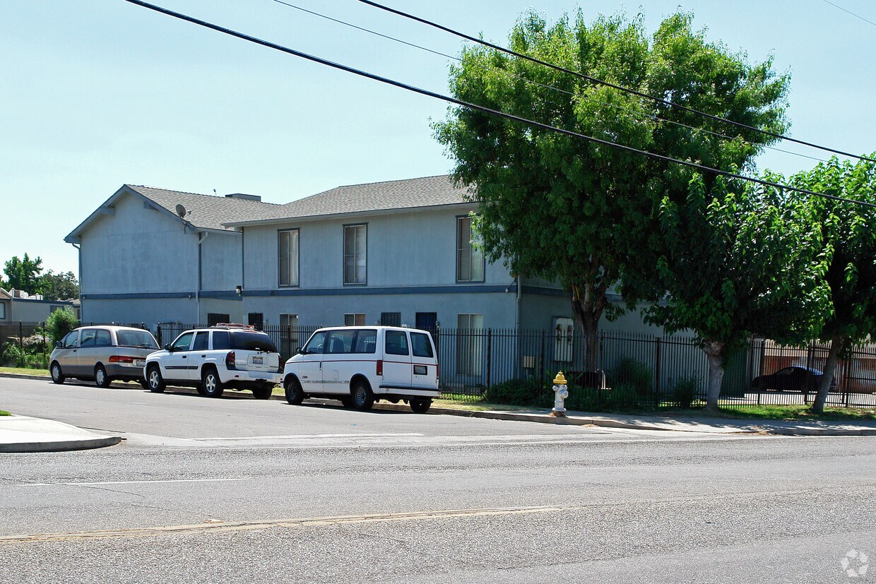 Foto del edificio - 4606 E Andrews Ave