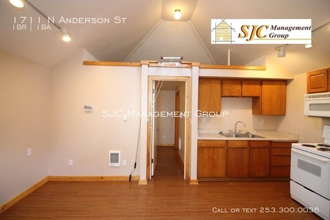 Building Photo - 1711 N Anderson St