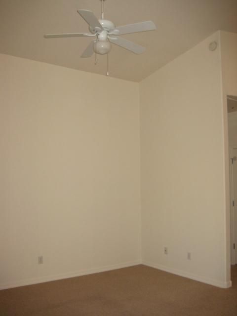 Building Photo - 1406 W Emerald Ave