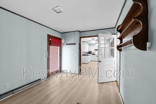 Building Photo - 161 Hickory Dr S Cir