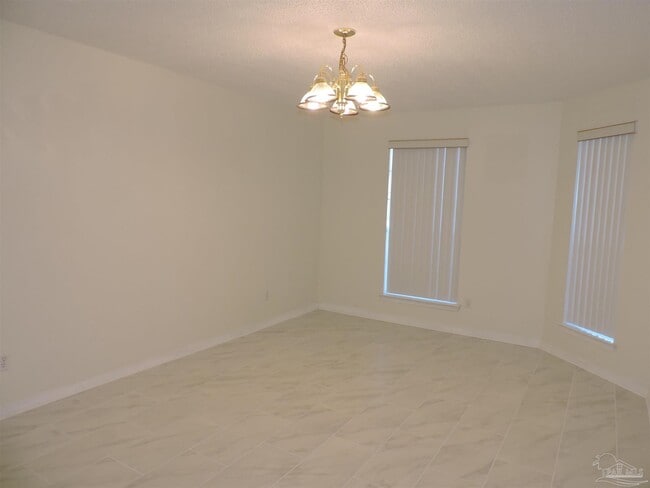 Foto del edificio - 1913 Gulf Bay Ln