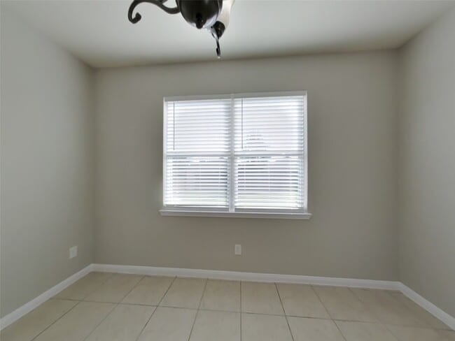 Building Photo - 7627 Daisy Port Ln