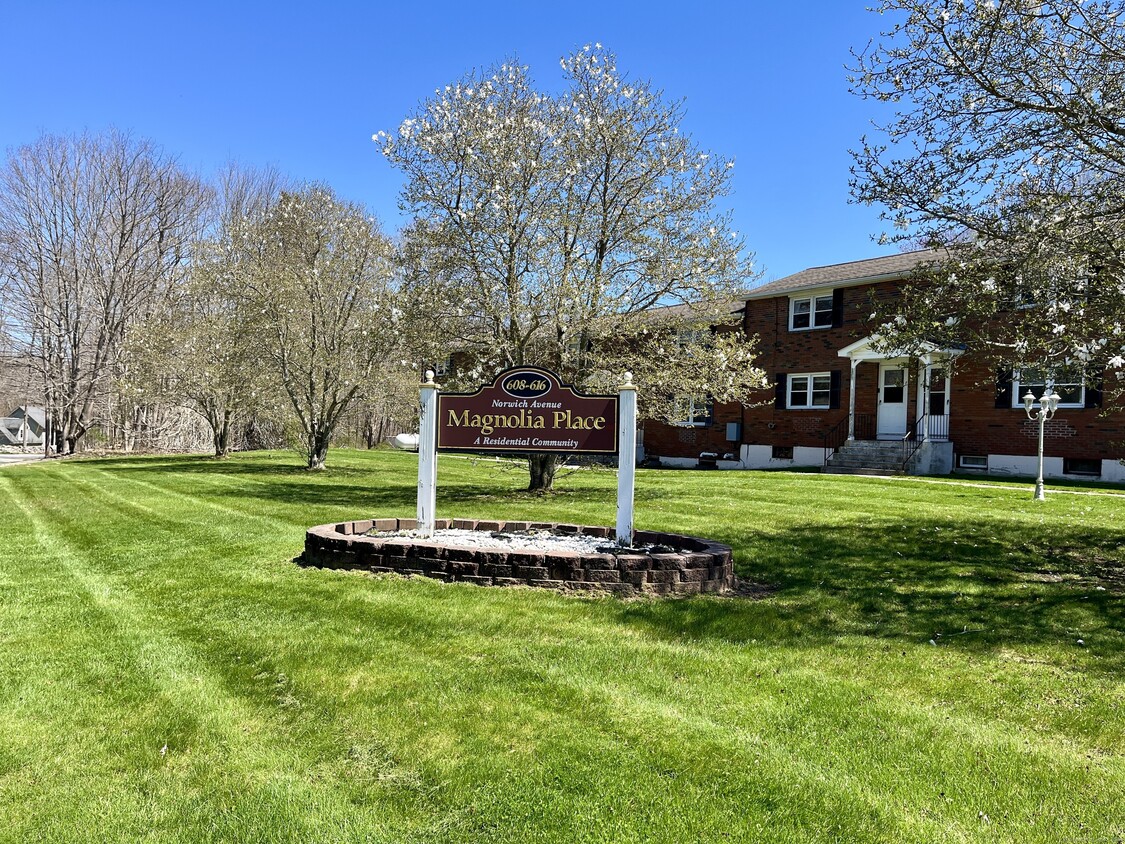 Foto principal - 616 Norwich Ave