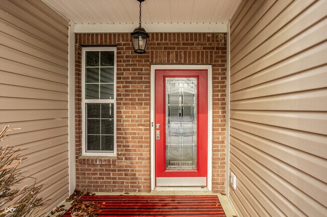 Foto del edificio - 3394 Roundlake Lane