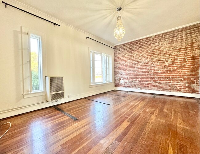 Foto del edificio - 532 S Coronado St