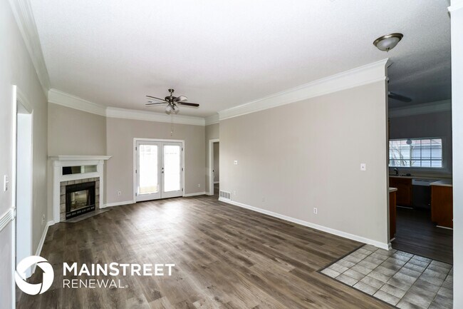 Building Photo - 7013 Juanita Cir S