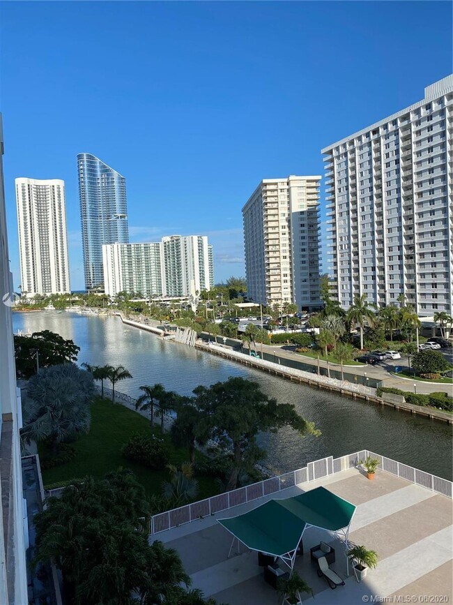 400 Kings Point Dr Unit 606, Sunny Isles Beach, FL 33160 Condo for