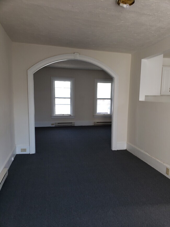 Building Photo - 4939 S Catherine St
