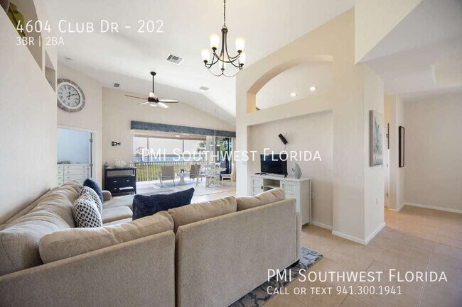 Foto del edificio - 4604 Club Dr