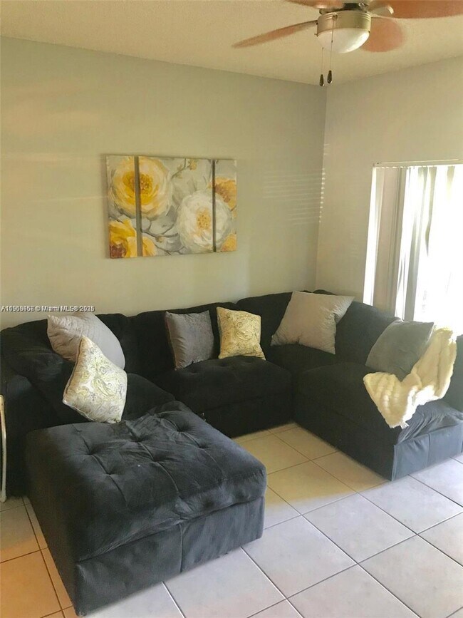 Foto del edificio - 3183 SW 50th St