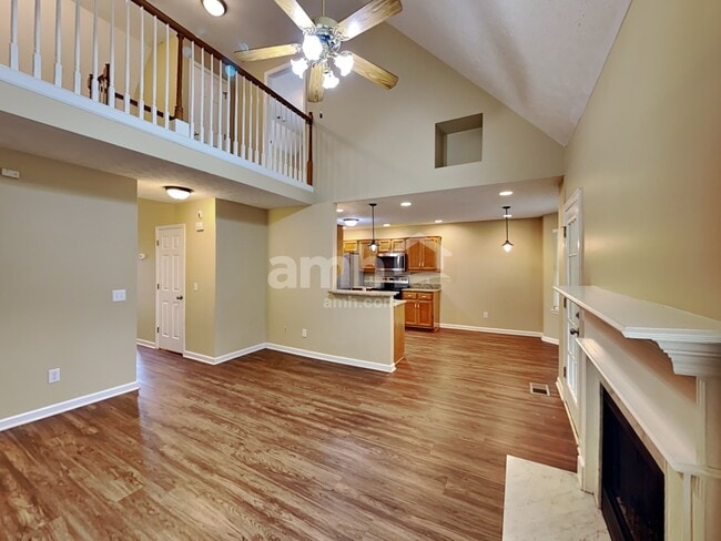 Foto del edificio - 1617 E Blairmont Dr